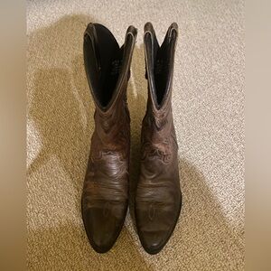 Girls’ Cowgirl Boots. Leather Upper.